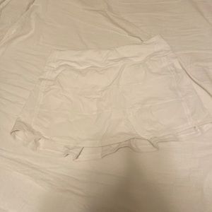 White lululemon skirt (8)